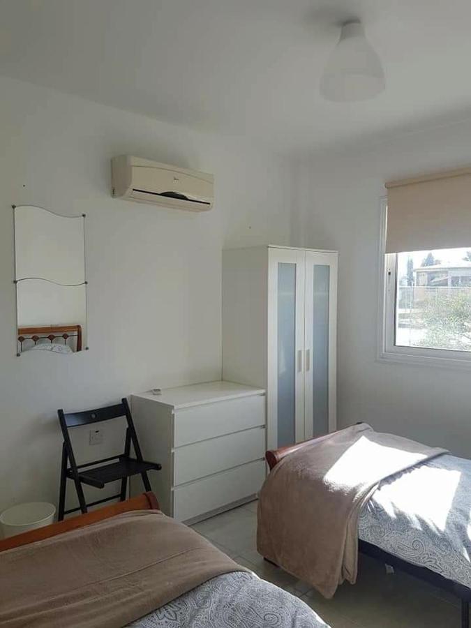 Armstrong Apartment Paralímni Kültér fotó