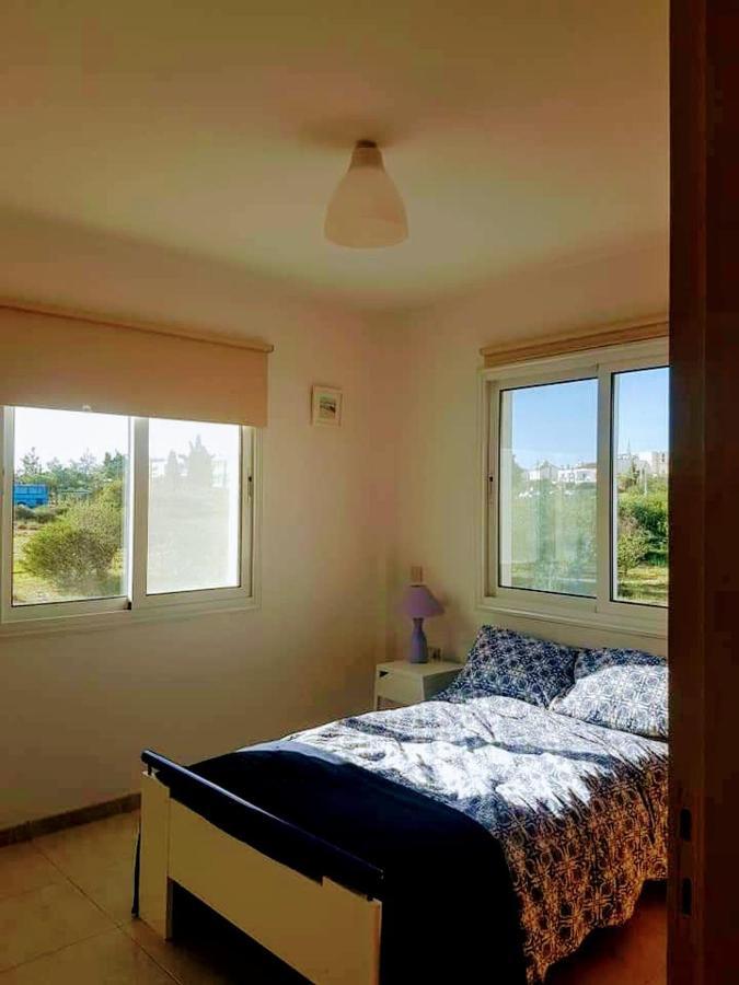 Armstrong Apartment Paralímni Kültér fotó